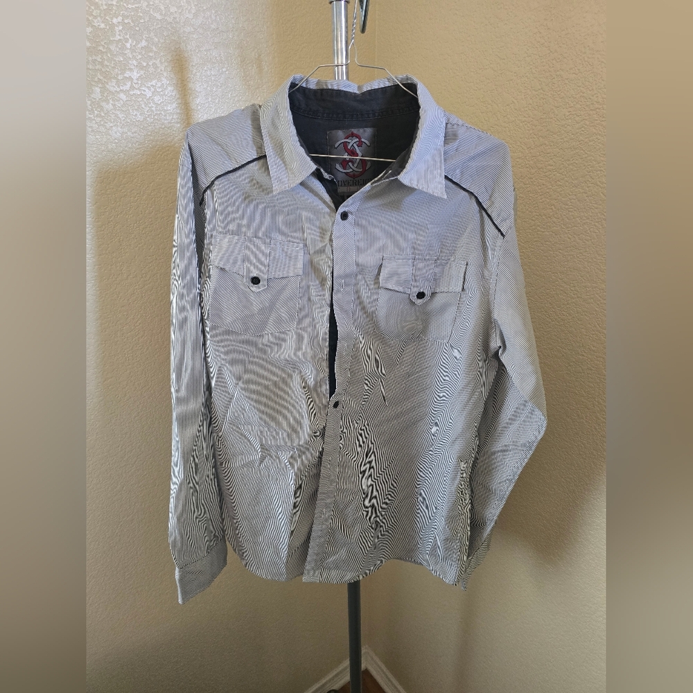 Sovereign Code Long Sleeve Button Up Shirt With Pockets